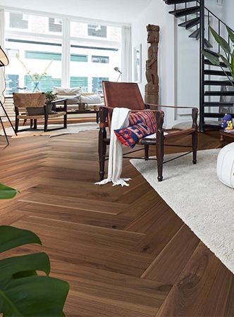 Fiskebensparkett | Meister PS 500 - American Walnut Lively 9009